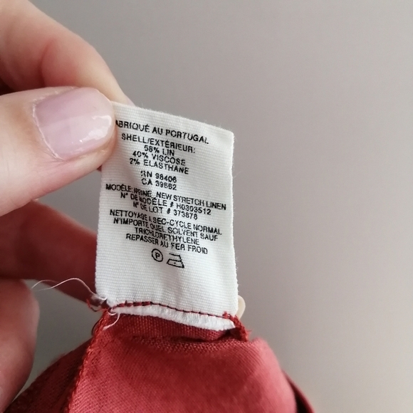 Theory Aprine New Stretch Linen Off the Shoulder Top in Carmine Red P (00-0) - Picture 14 of 16